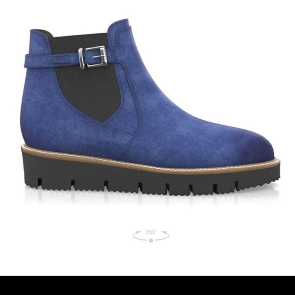 NWOT Girotti Belted Chelsea Boots